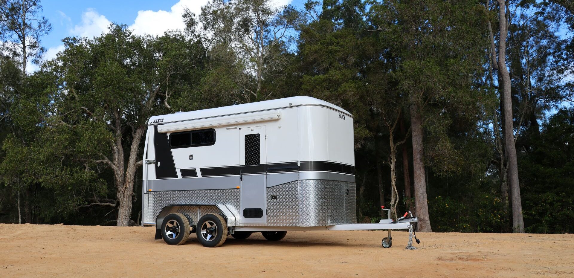 Ranch by Kara Kar affordable horse float from an Austrlian Company