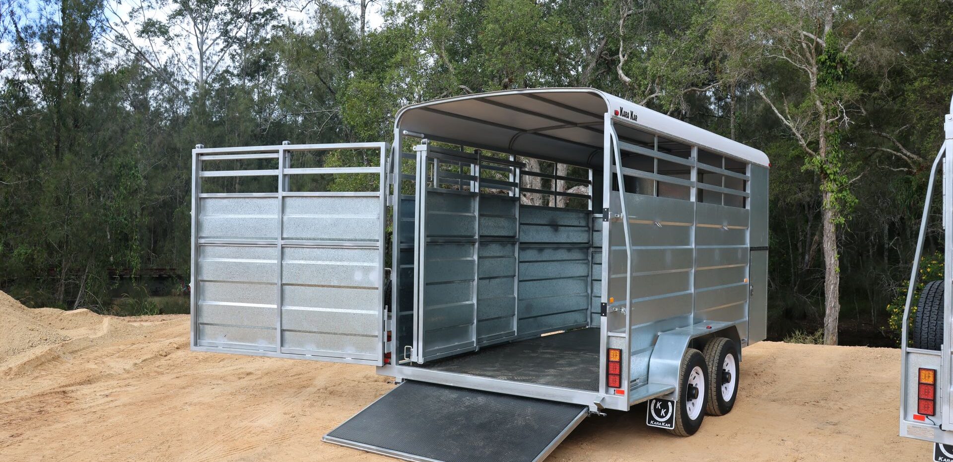 slide out load ramp in open position for cattle loading